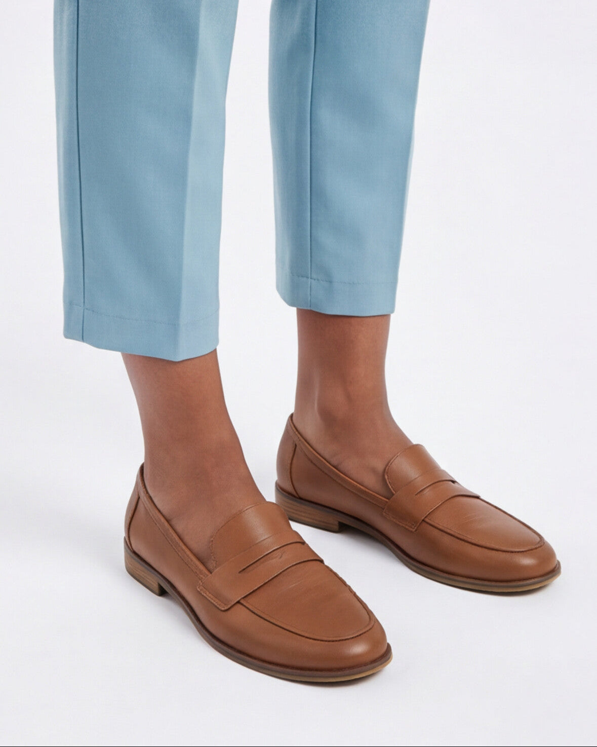SuitLine — Women's Blazer and Cropped Trousers Set